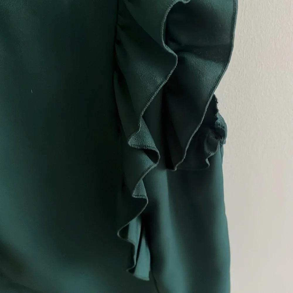 Pretty green top - Picture 3 of 6